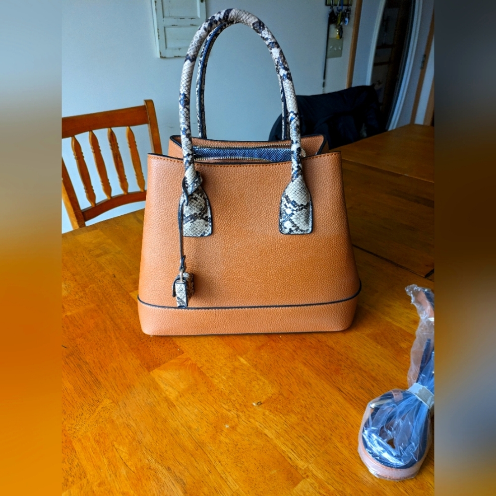 Isabelle tan & snake skin print hand bag with shoulder strap